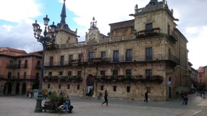 Government building on a Plaza Major, Leon